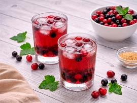 Напиток из ягодной смеси