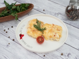 Рыбка под томатами и сырной шапкой