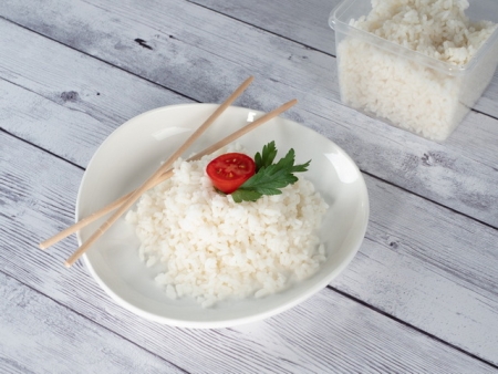 Рис басмати с соусом и зеленью Рис басмати с соусом и зеленью